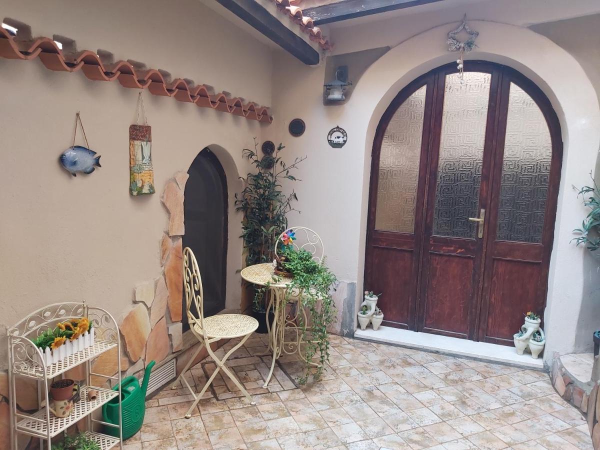 Вілла Casa Dell'Artista Singola E Indipendente Кальярі Екстер'єр фото